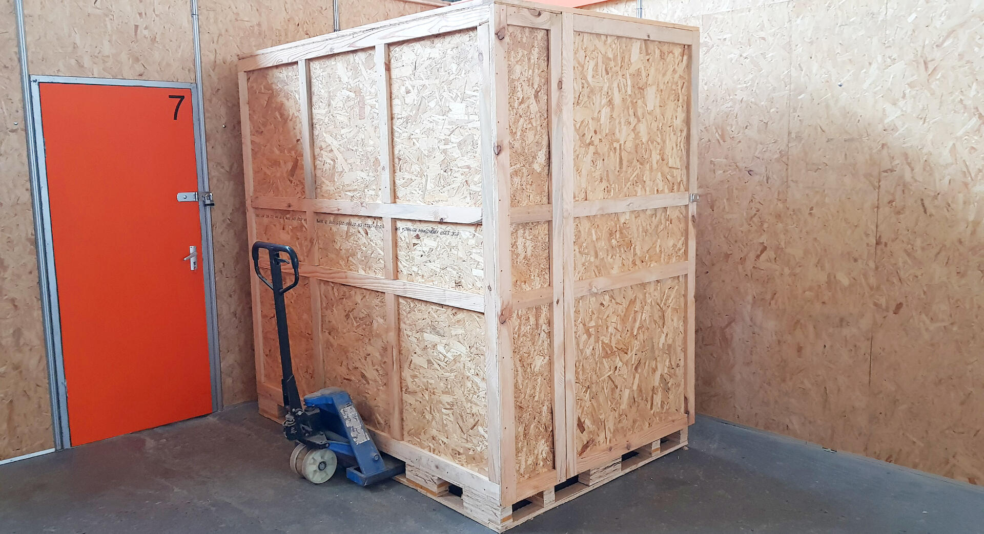 Metric storage cubes